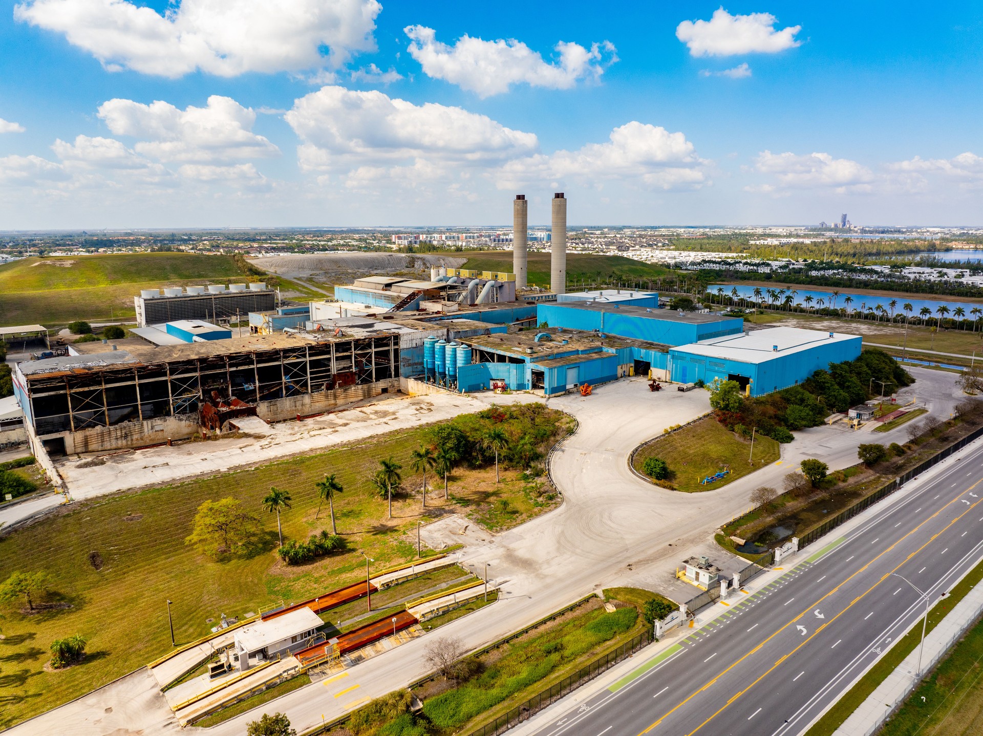 Aerial photo trash incinerator with view of Miami and Doral in background